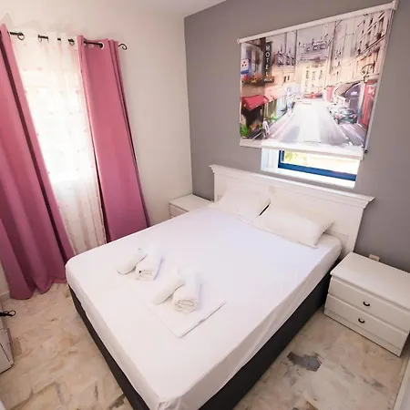 Ifigenia's * Stoúpa